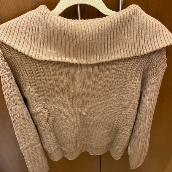 NEW Guess Quarter Zip Sweater - Picture 2 of 3